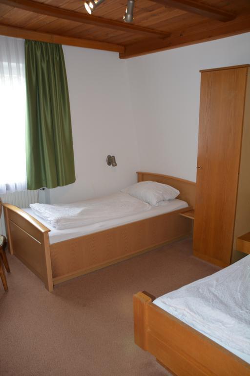 Pension Hofmann-Schmoelzer โรเทนบวร์ก อ็อบ แดร์เทาเบอร์ ภายนอก รูปภาพ